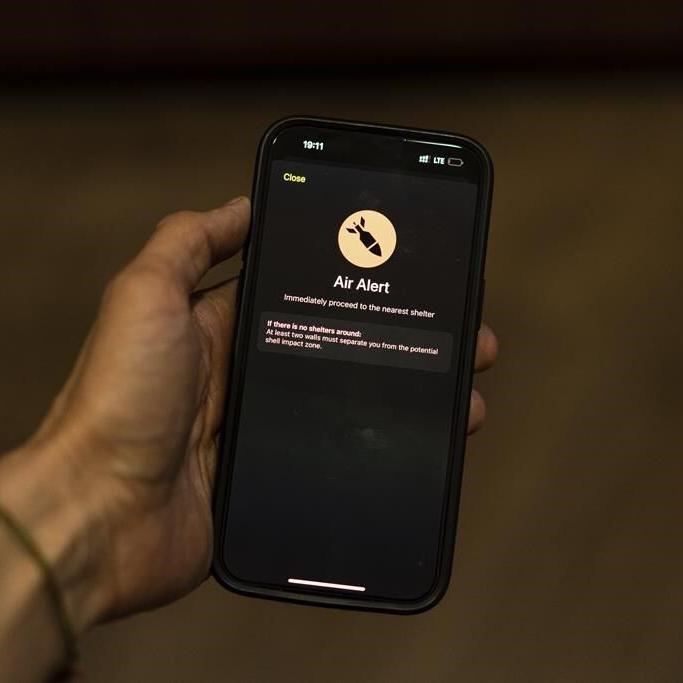 Feel the Force: Hamill carries 'Star Wars' voice to Ukraine